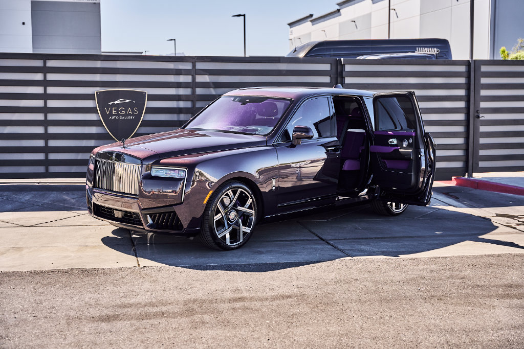 Used 2025 Rolls-Royce Cullinan Black Badge AWD/4WD image 5