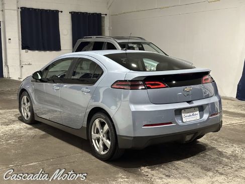 Used 2013 Chevrolet Volt Premium w/ Premium Trim Package FWD image 5