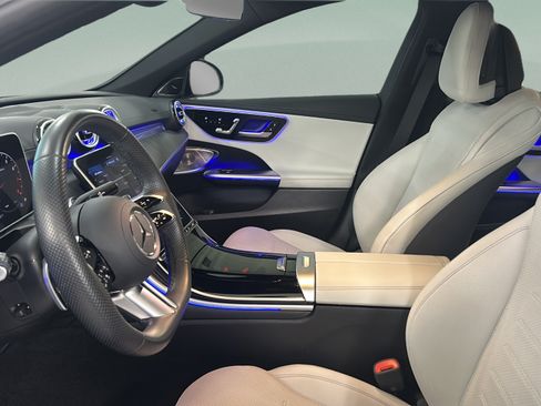 Used 2025 Mercedes-Benz C 300 Sedan image 18