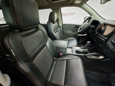 Used 2024 Nissan Frontier SL w/ Technology Package image 27