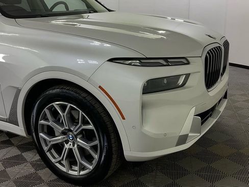 Certified 2024 BMW X7 xDrive40i image 8