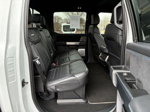 Used 2025 Ford F250 Platinum image 18