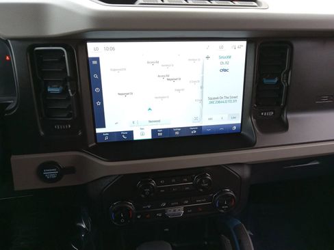 Used 2022 Ford Bronco Wildtrak image 15