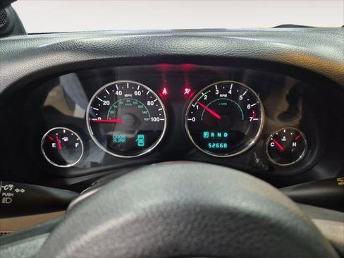 Used 2013 Jeep Wrangler Unlimited Sahara w/ Connectivity Group image 14