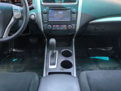 Used 2015 Nissan Altima 2.5 SV w/ Convenience Package FWD image 18