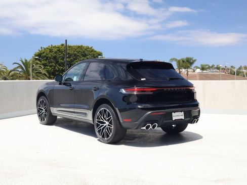 New 2026 Porsche Macan AWD/4WD image 3