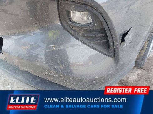 Used 2020 Toyota Highlander Limited image 11