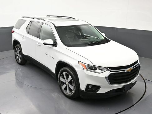 Certified 2020 Chevrolet Traverse LT w/ LT Premium Package AWD/4WD image 22