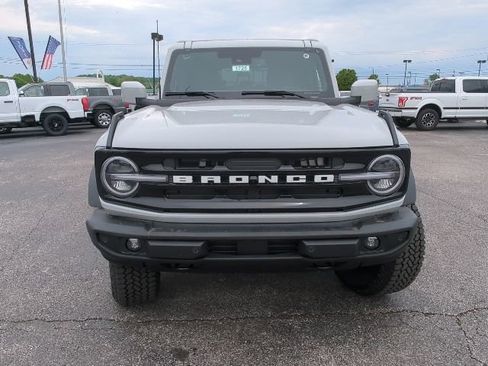 New 2026 Ford Bronco Outer Banks w/ Sasquatch Package AWD/4WD image 4