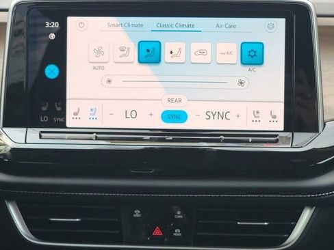 New 2026 Volkswagen Atlas SE image 23