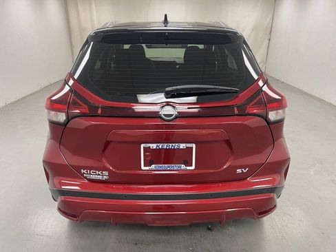 Used 2023 Nissan Kicks SV image 4