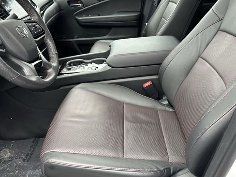Used 2025 Honda Ridgeline Black Edition image 11