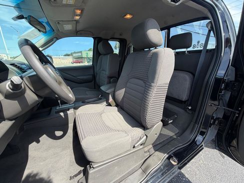 Used 2007 Nissan Frontier SE w/ SE Value Truck Pkg RWD image 11