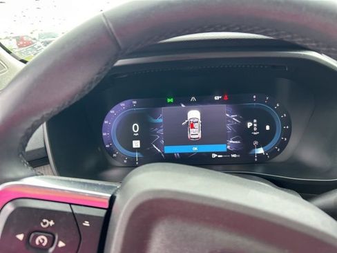 Used 2024 Volvo XC40 B5 Plus AWD/4WD image 7
