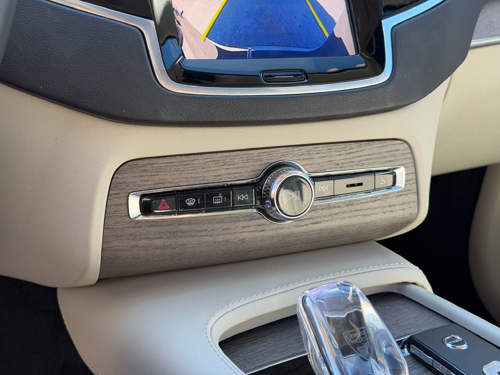 Certified 2024 Volvo XC90 B6 Ultimate AWD/4WD image 20