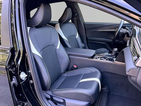 Certified 2025 Toyota Camry SE w/ Convenience Package FWD image 9