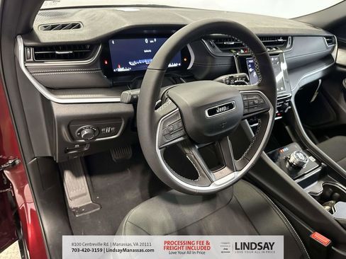 New 2026 Jeep Grand Cherokee L Laredo AWD/4WD image 17