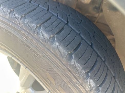 Used 2020 Kia Sorento LX image 9