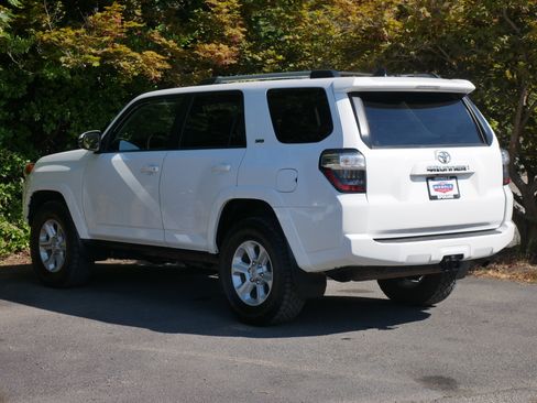 Used 2022 Toyota 4Runner SR5 Premium w/ Moonroof Package image 22