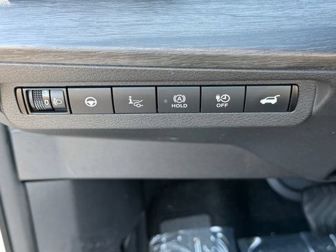 Certified 2023 Nissan Ariya AWD/4WD image 12