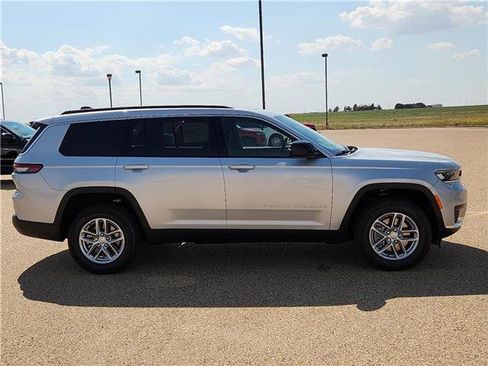 New 2025 Jeep Grand Cherokee L Laredo w/ Luxury Tech Group I image 5