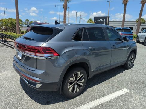Used 2024 Volkswagen Atlas Cross Sport SE FWD image 6