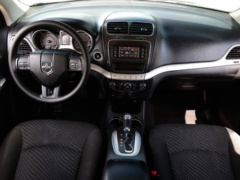 Used 2020 Dodge Journey SE FWD image 23