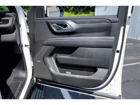Used 2023 GMC Yukon AT4 w/ AT4 Premium Plus Package AWD/4WD image 23