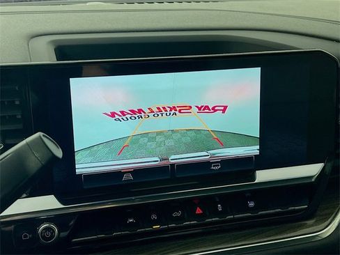 Used 2024 GMC Sierra 1500 Elevation image 18