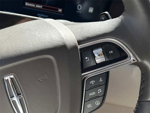 Used 2024 Lincoln Navigator Reserve image 33