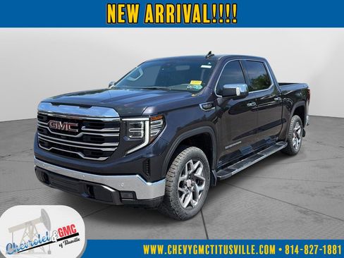 Used 2022 GMC Sierra 1500 SLT w/ SLT Premium Plus Package AWD/4WD image 9