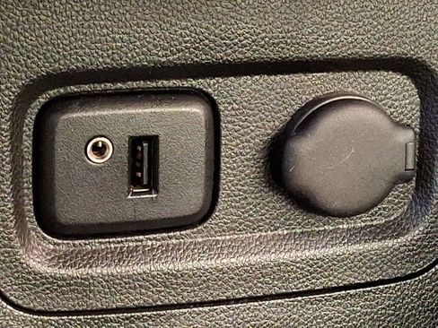 Used 2017 Chevrolet Spark ACTIV image 23