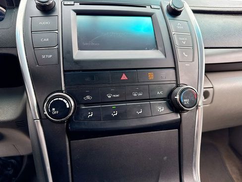 Used 2017 Toyota Camry LE image 25