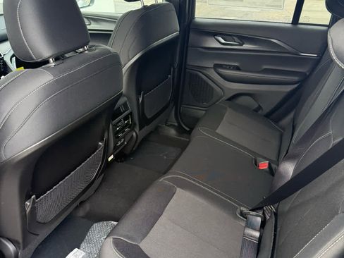 New 2025 Jeep Grand Cherokee L Laredo image 20