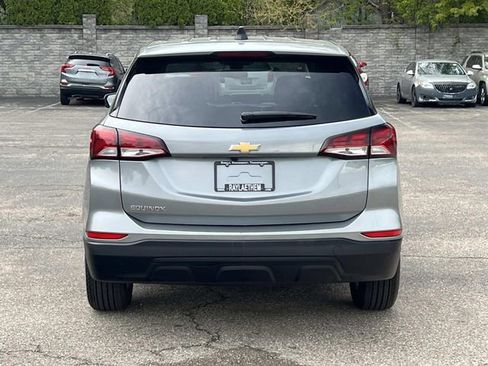 Used 2023 Chevrolet Equinox LS w/ LS Convenience Package FWD image 4