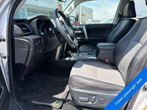 Used 2018 Toyota 4Runner SR5 Premium AWD/4WD image 16