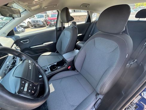 Used 2025 Kia K4 FWD image 35