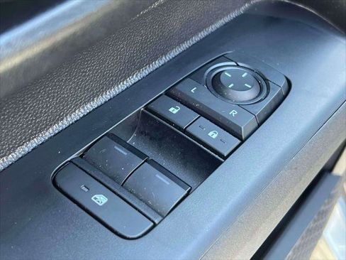 Certified 2026 Toyota Tacoma SR AWD/4WD image 14