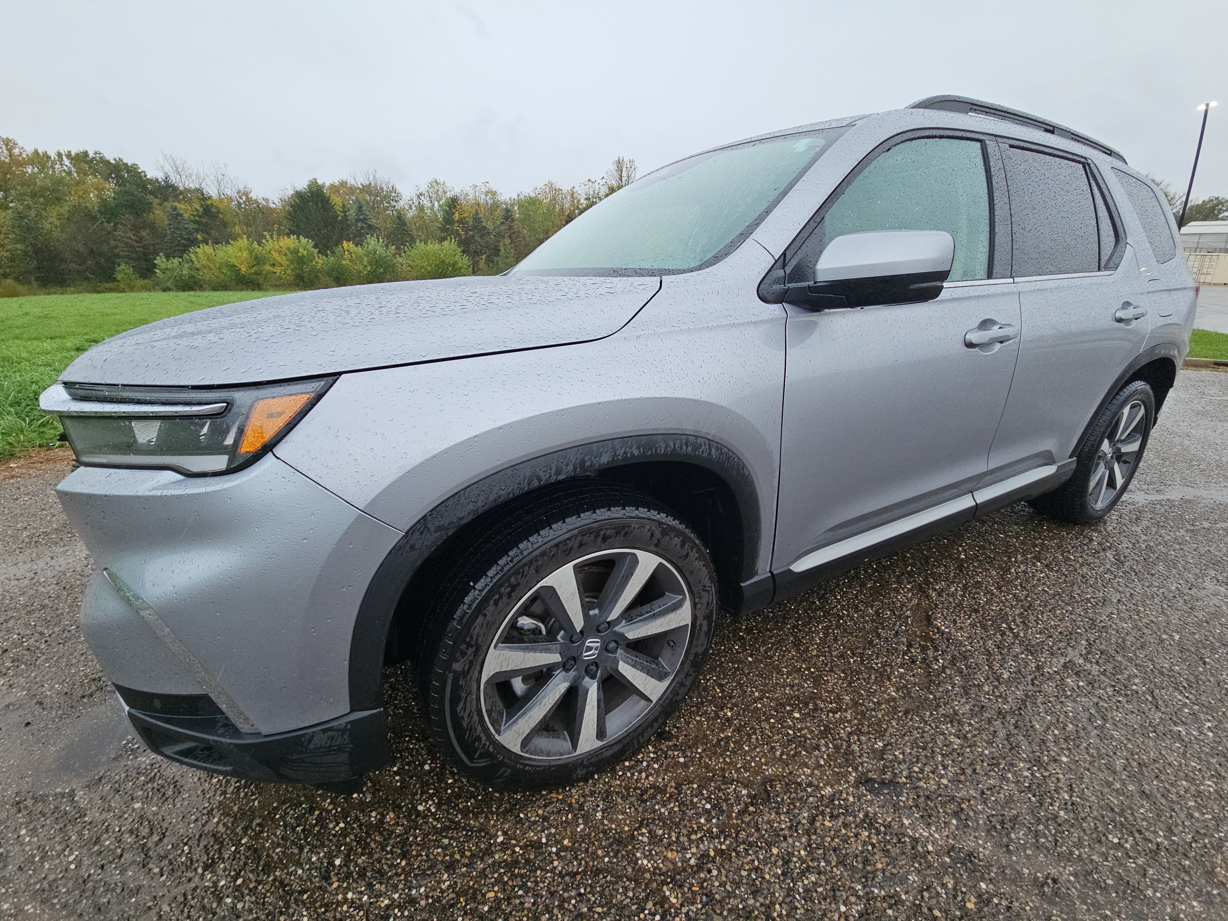Used 2025 Honda Pilot Touring image 7