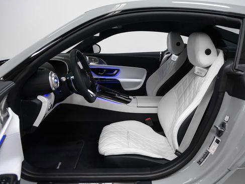 Used 2025 Mercedes-Benz AMG GT 63 image 61