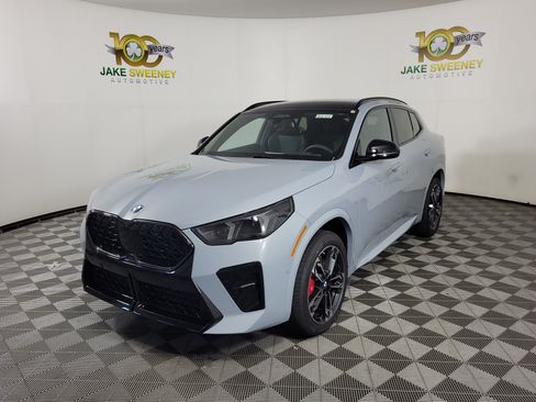 New 2026 BMW X2 xDrive28i w/ Technology Package AWD/4WD image 3