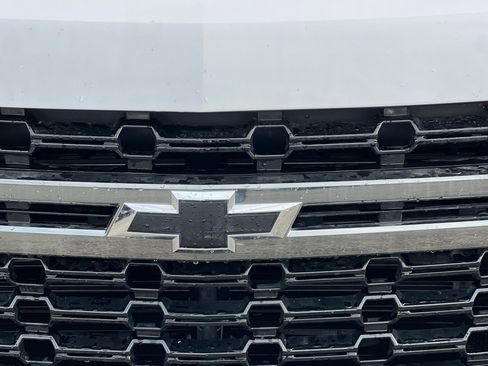 Used 2022 Chevrolet Suburban Z71 image 46