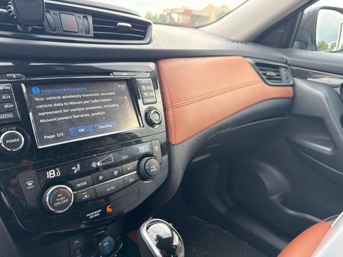 Used 2017 Nissan Rogue SL AWD/4WD image 24