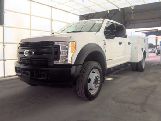 Used 2017 Ford F550 2WD Crew Cab Super Duty image 4