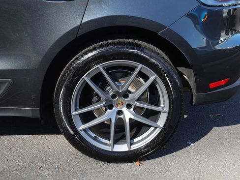 Used 2025 Porsche Macan image 13