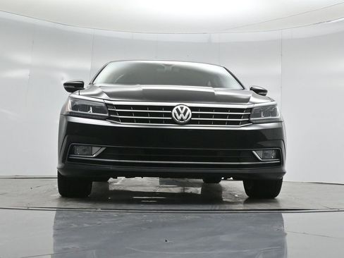 Used 2016 Volkswagen Passat 3.6 SEL Premium image 43
