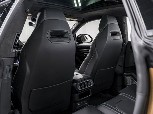 Used 2024 Lamborghini Urus S image 30