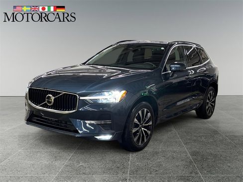 Certified 2023 Volvo XC60 B5 Core w/ Climate Package image 7
