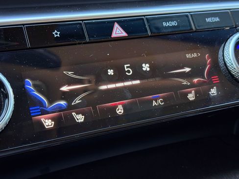 Used 2021 Genesis GV80 2.5T w/ Advanced Package 02 image 40