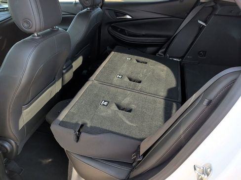 Used 2024 Buick Encore GX Sport Touring image 36